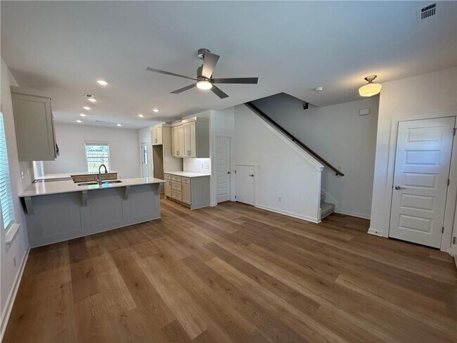 Building Photo - 820 Dockery Ln