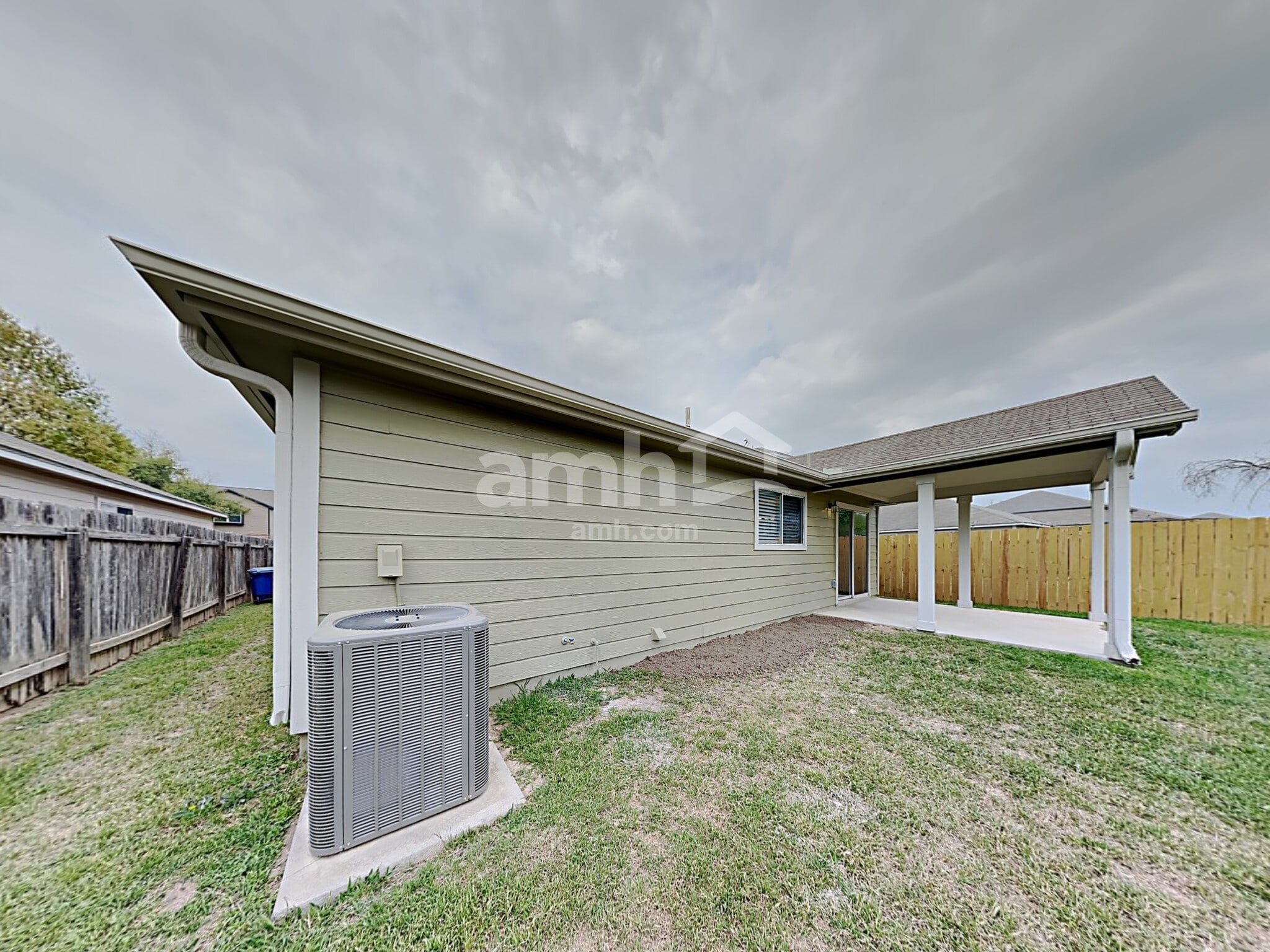 Building Photo - 9210 Laguna Falls