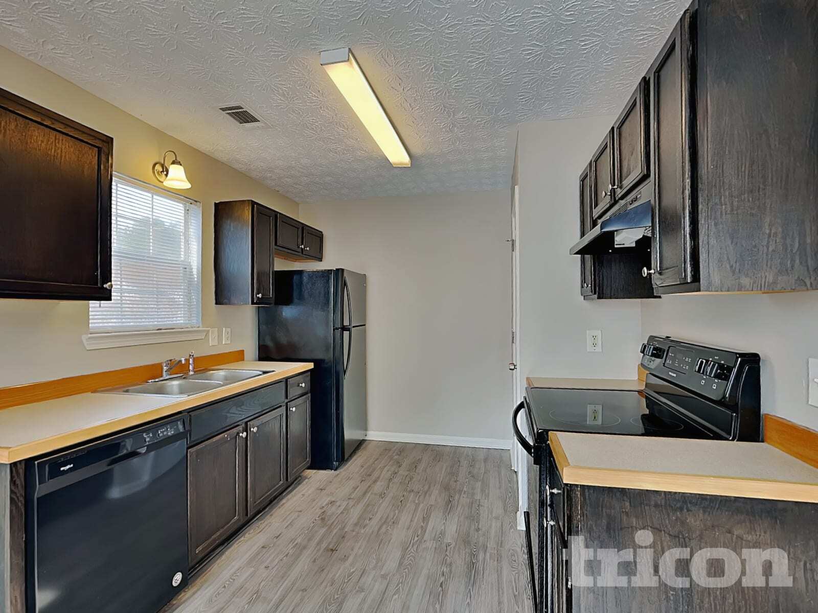 Building Photo - 160 Brighton Dr