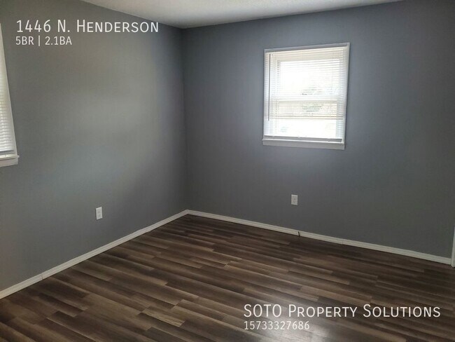 Building Photo - 5 BD / 2.5 BA House
