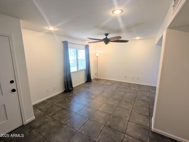 Building Photo - 5922 N 83rd St