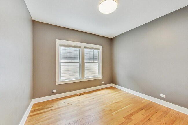 Building Photo - 8101 Floral Ave