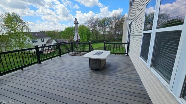 Building Photo - 9337 Ellis Way