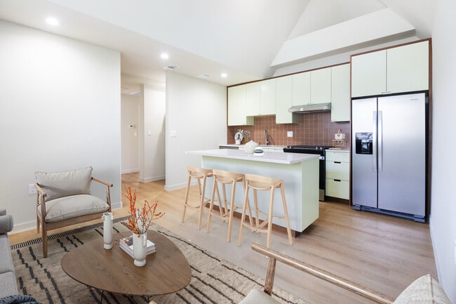 Building Photo - 4519 Finley Ave