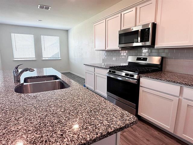 Building Photo - 309 Hackberry St