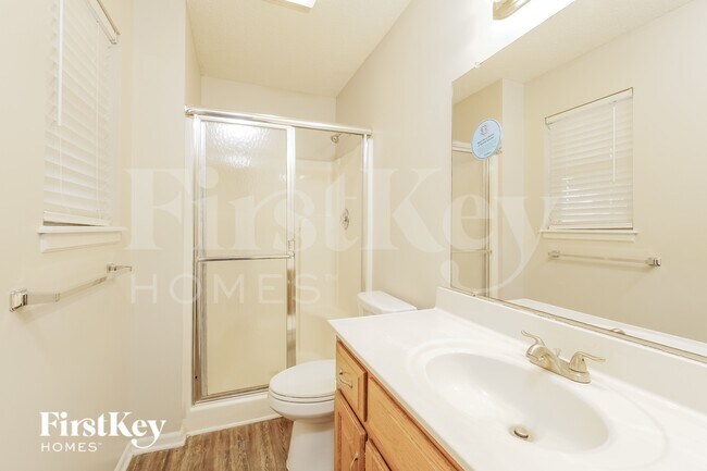 Building Photo - 208 S Darrowby Dr