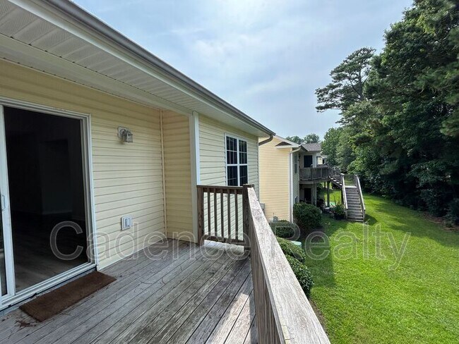 Building Photo - 4619 McClelland Dr
