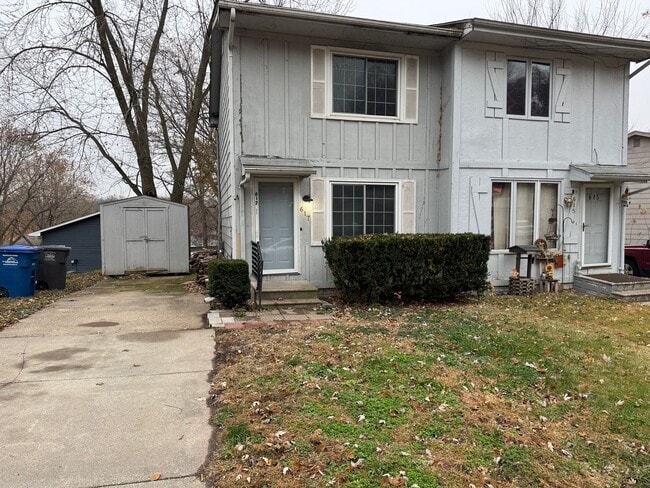 Primary Photo - 2 bedroom duplex