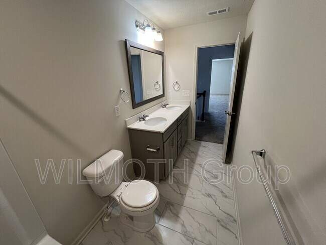 Building Photo - 5374 Noble Crossing Pkwy W