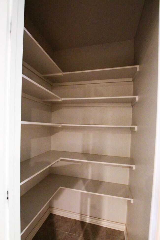 Building Photo - Beautiful 2 Bedroom, 2 Bathroom Townhome in South Tyler – Whitehouse ISD!