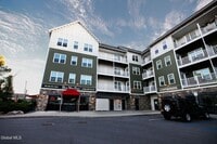 Building Photo - 11 Hampstead Pl