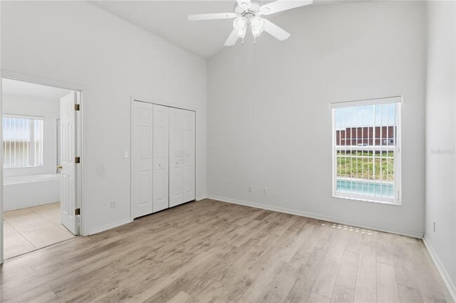 Building Photo - 210 Pine Cone Dr