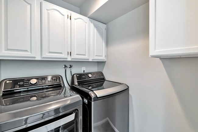 Building Photo - 4829 Arbor Cir