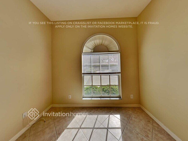 Building Photo - 692 Stillwater Ct