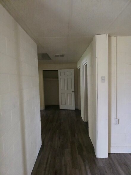Primary Photo - 201 2nd Ave N