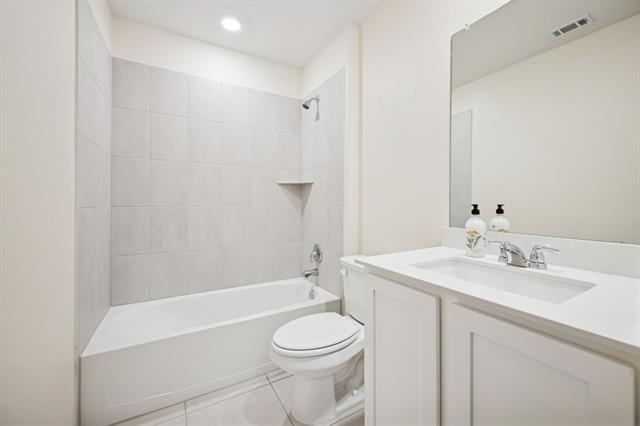 Building Photo - 907 Marigold St