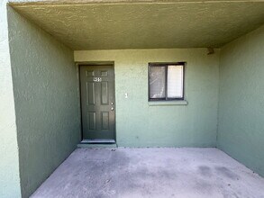 Building Photo - 2 bedroom, 2 bathroom in College Pines!