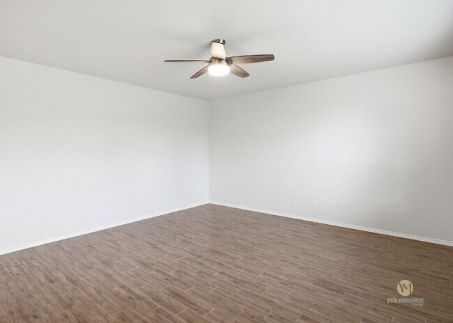 Building Photo - Welcome to this beautifully maintained 2022-built home in the Davis Ranch community!