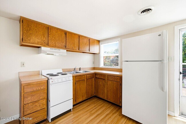 Building Photo - 1612 Ellwood Ave