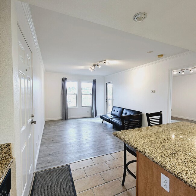 Living room - 3448 Hathaway Ave