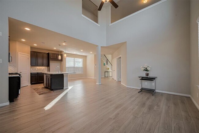 Building Photo - 7809 Axis Rdg Dr