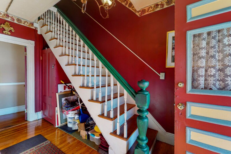 Building Photo - 42-42 Park St