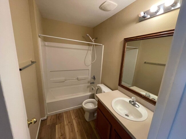 Building Photo - 8714 Sunset Pond Dr