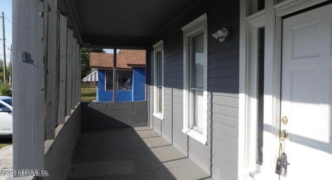 Building Photo - 1709 W 45th St