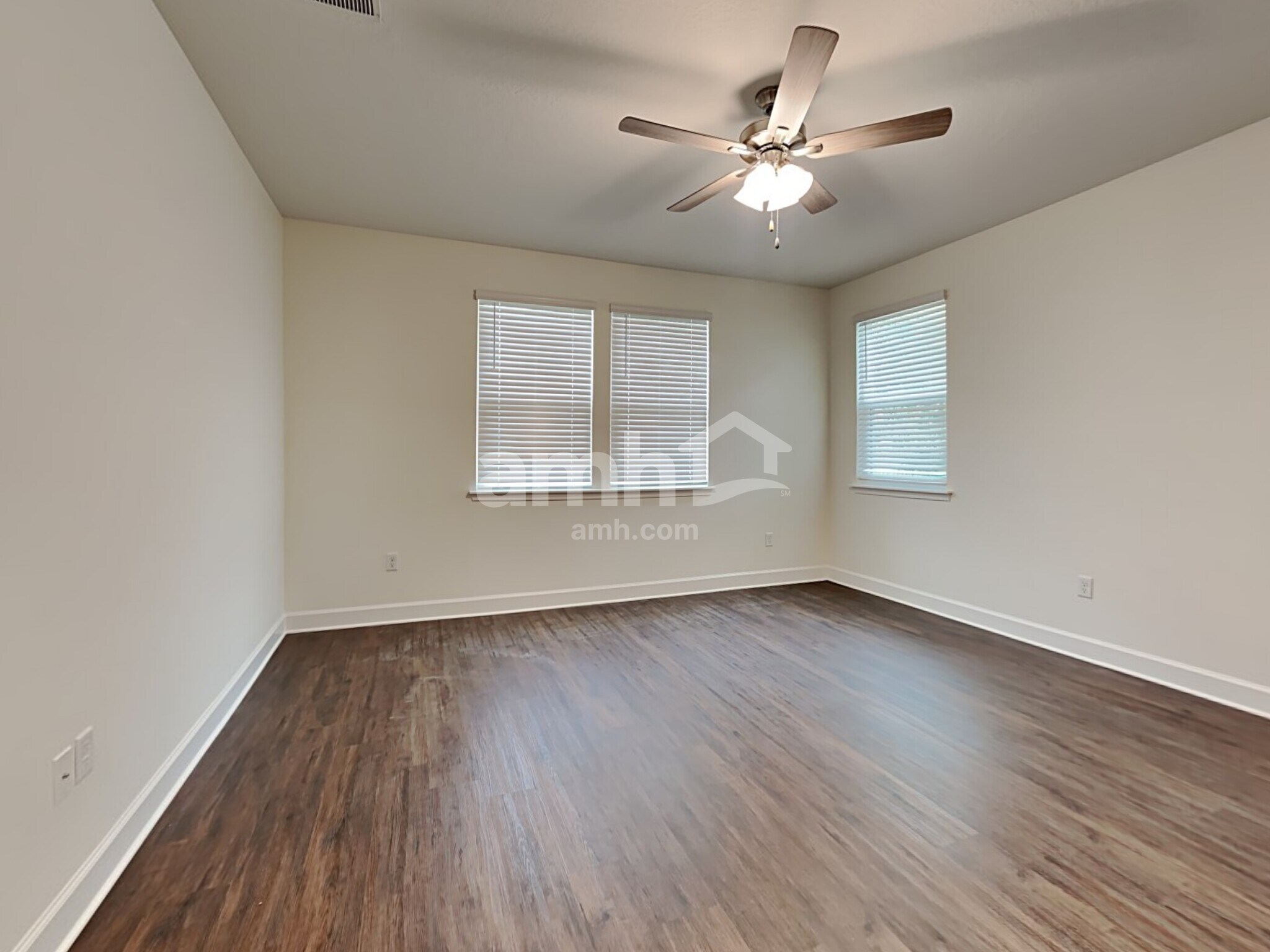 Building Photo - 1094 Tan Tara Trl