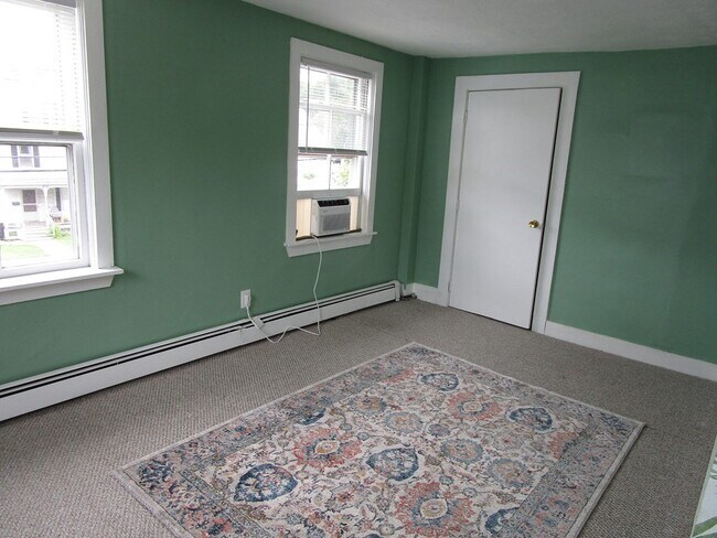 Building Photo - 216 Irving St