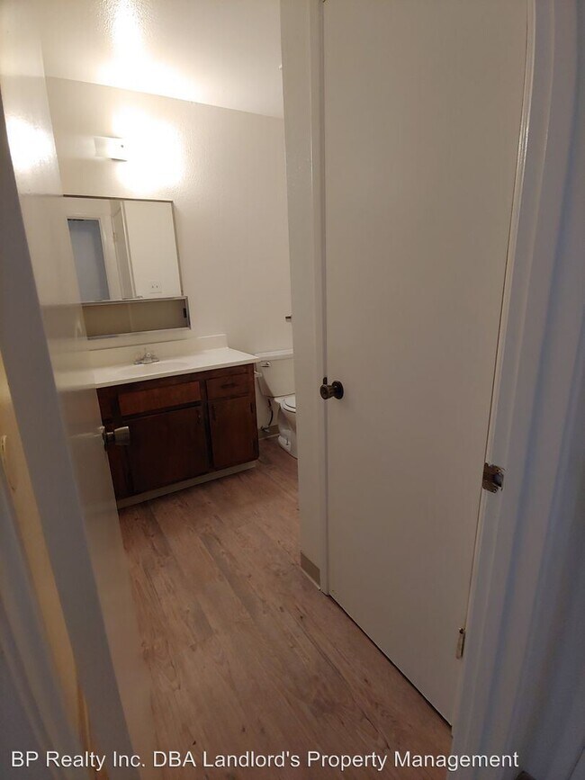 Building Photo - 606 Starr Ave