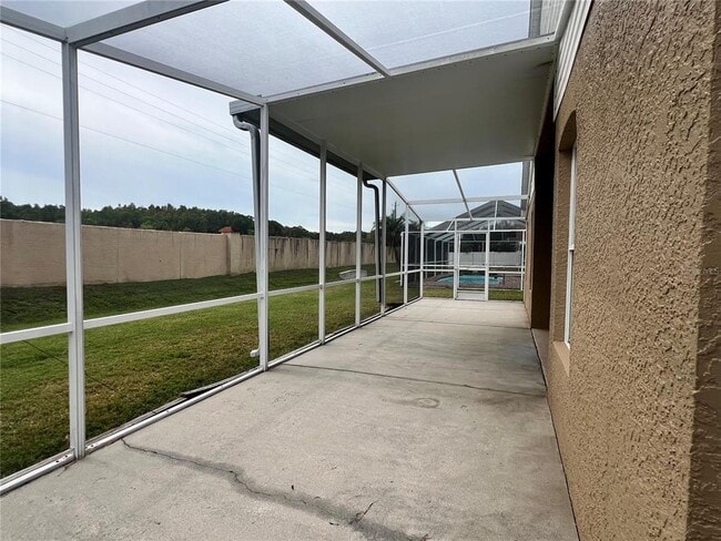 Building Photo - 526 Cypress View Dr