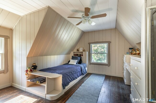 Building Photo - 28 Fox Run