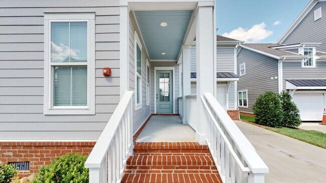 Building Photo - Franklin Gem Walking Distance to Downtown!