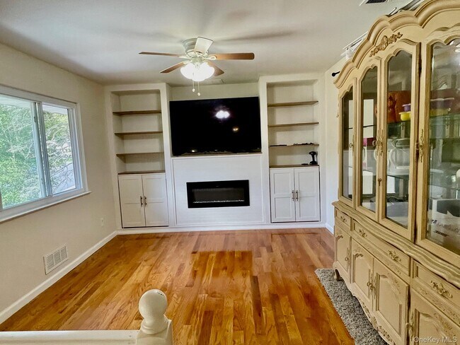 Building Photo - 39 Fawn Ln