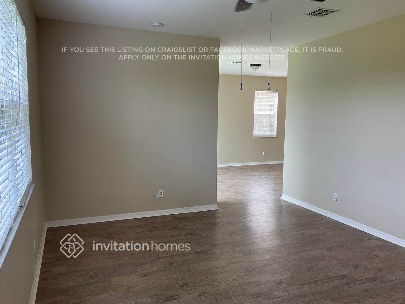 Building Photo - 9414 Leatherwood Ave