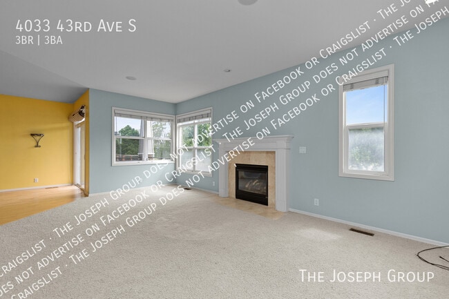 Building Photo - 4033 43rd Ave S