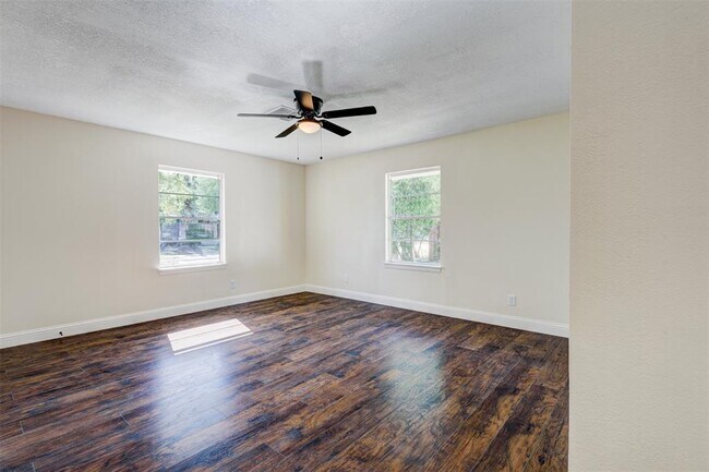 Building Photo - 3403 Linkwood Dr