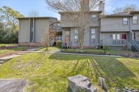 Building Photo - 3128 Village West Drive