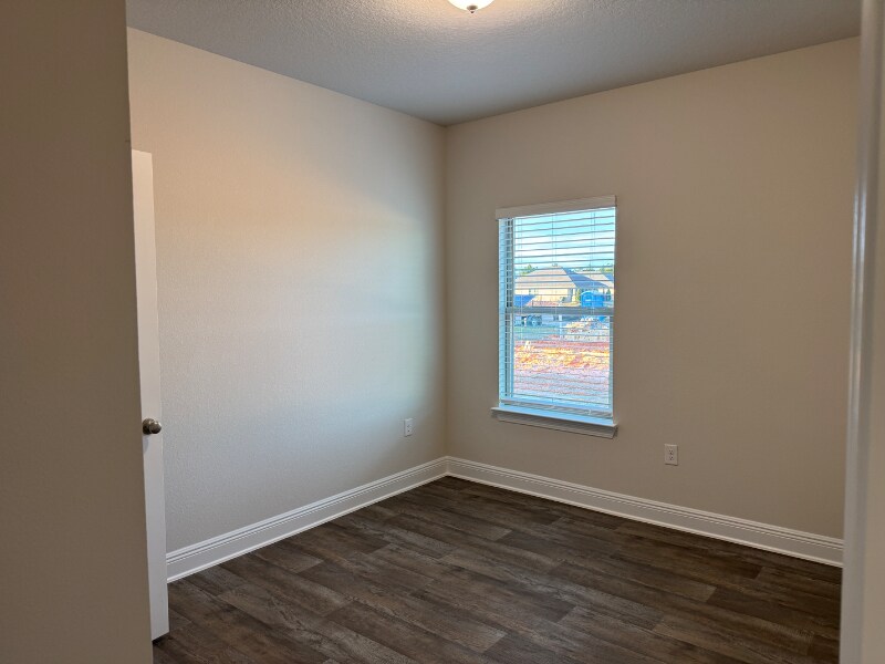 Building Photo - 13762 Logan Pl