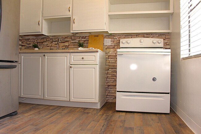 Building Photo - Lovely 3-bedroom 1 bath home for rent