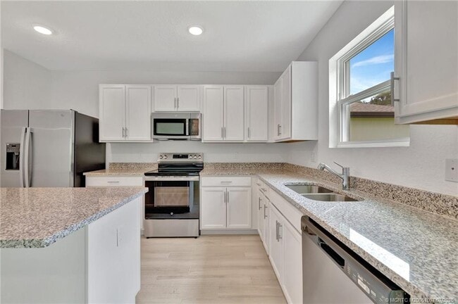 Building Photo - 4977 Armina Pl