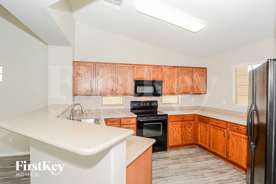 Building Photo - 2494 W Mericrest Way