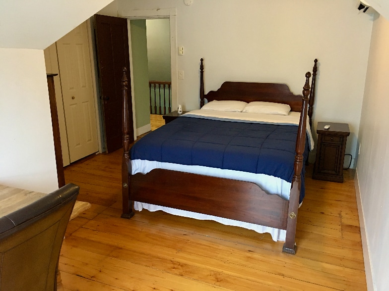 Building Photo - 68 Gilman St