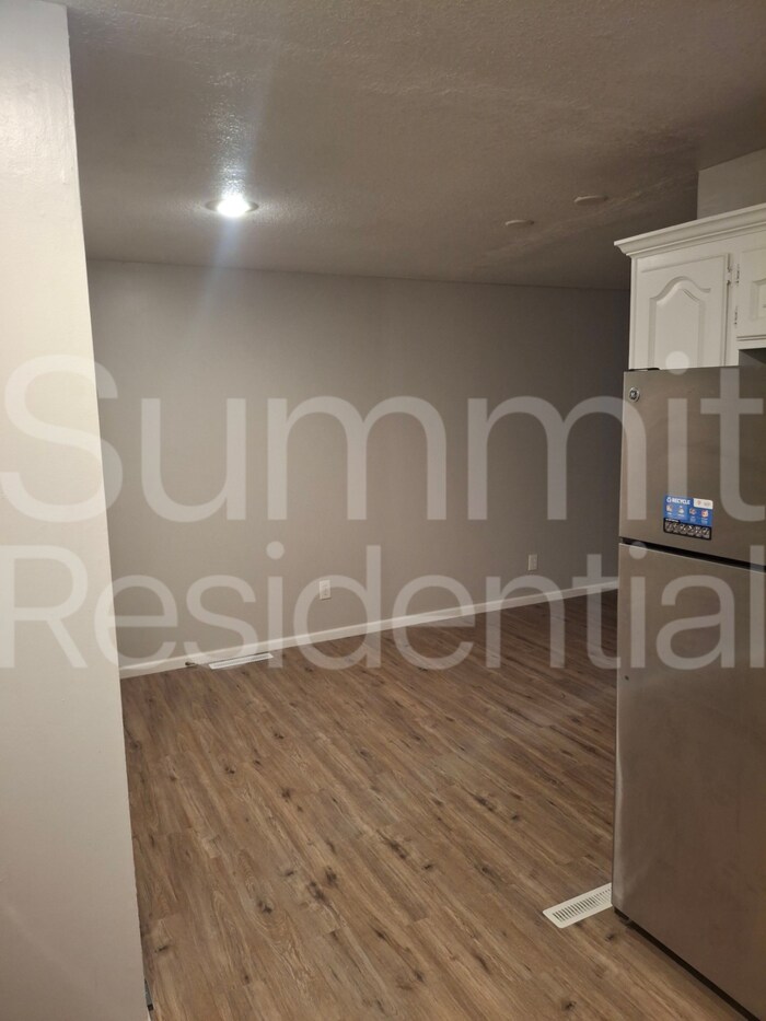 Building Photo - 8001 E 89th Ter