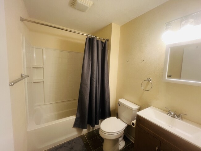 Building Photo - 2216 Downing St