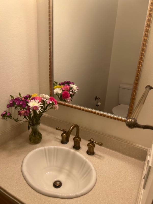 Building Photo - 674 Springbrook N