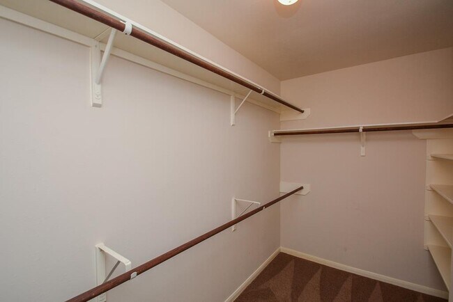 Building Photo - 8334 Loetsch Ridge Way