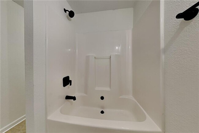 Building Photo - 420 Sable Ct