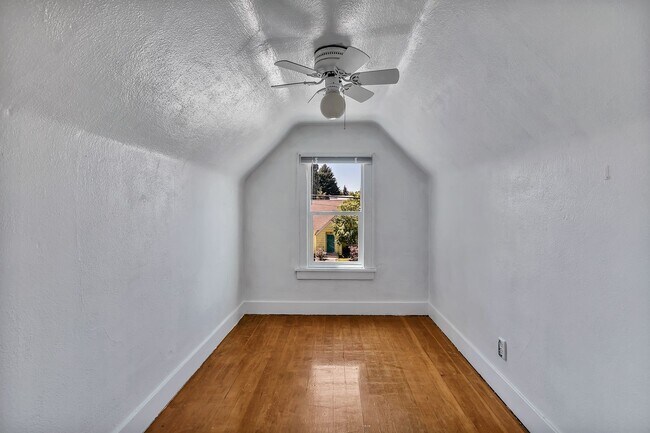 Building Photo - Charming 3 Bedroom Home in Bremerton